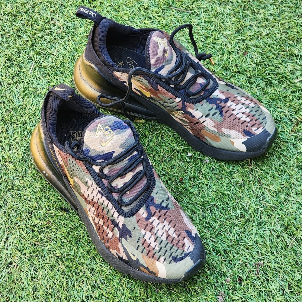 NIKE AIR MAX 270 - Women's Sneakers - SIZE 8 - Please See All Pictures